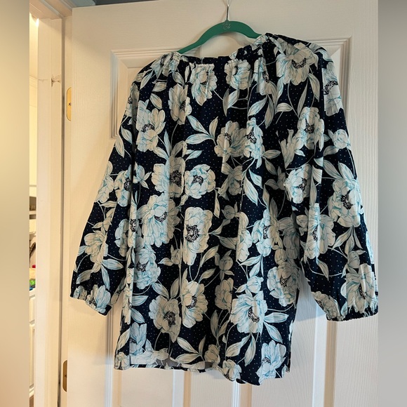 LOFT Floral Tunic. Navy with white flowers. Size XL. - Picture 8 of 11